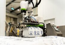 Mackie’s of Scotland unveils new ‘cutting-edge’ ice packaging machine