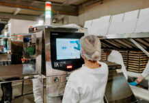Operator at X-ray inspection machine