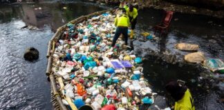Plastic waste in the ocean